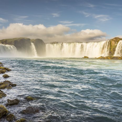 The very beautifull waterfall of the gods known as Godafoss.
