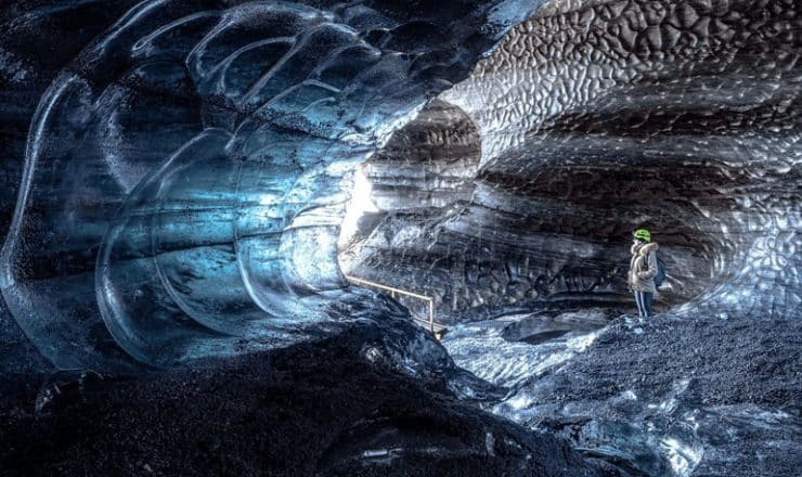 La grotte de glace de Katla au départ de la ville de Vik est disponible toute l'année